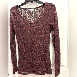 NWOT - Woman’s size M, Maurices, red wine colored, soft lace, pullover top